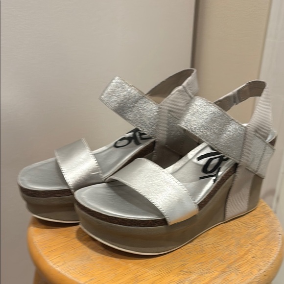Silver Platform Sandals - Picture 1 of 7